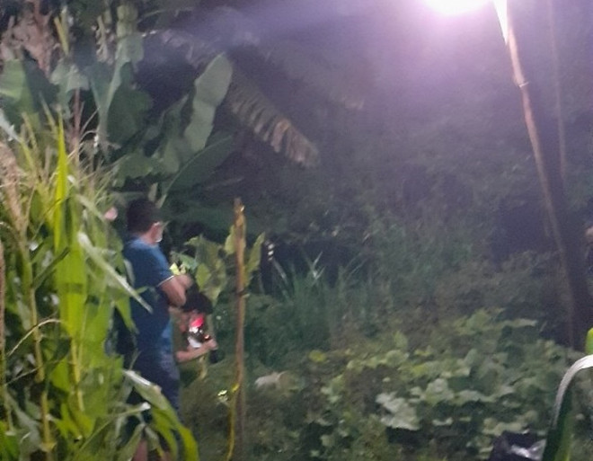 Một phụ nữ tử vong bất thường bên suối, trên mặt nhiều vết thương ảnh 1