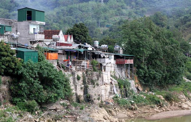 Nghệ An: Hàng trăm hộ dân bên bờ Nậm Mộ thấp thỏm khi mùa lũ về ảnh 1