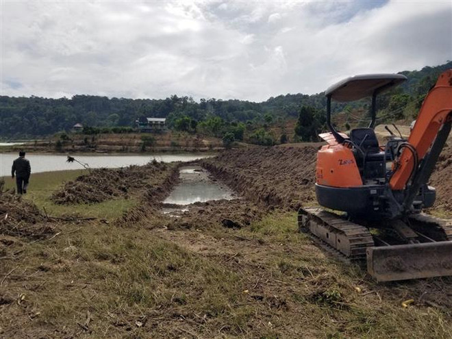 Lâm Đồng: Dân đổ đất tràn lan lấn chiếm Hồ thủy lợi Próh ảnh 1