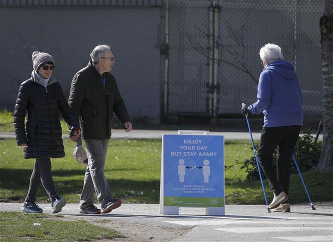 Sức khỏe tâm thần của một nửa dân số Canada xấu đi do COVID-19 ảnh 1