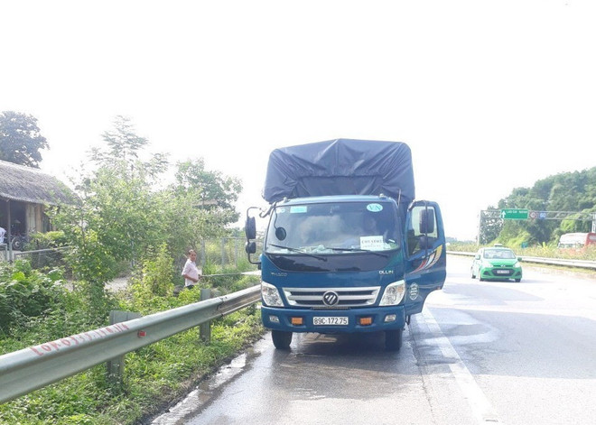 Hiểm họa tai nạn và lây lan COVID-19 trên cao tốc Nội Bài-Lào Cai ảnh 1