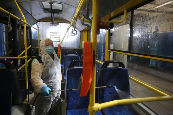 Dịch COVID-19 đến 15h ngày 10/4: Số ca mắc vượt ngưỡng 1,6 triệu người ảnh 3