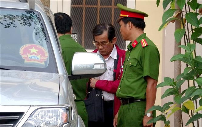 Ông Đỗ Ngọc Điệp tại cơ quan cảnh sát điều tra Công an tỉnh Bình Thuận vào chiều ngày 16/12/2019. (Ảnh: Nguyễn Thanh/TTXVN) Đề nghị truy tố 6 bị can trong vụ sai phạm đất đai tại Bình Thuận ảnh 1