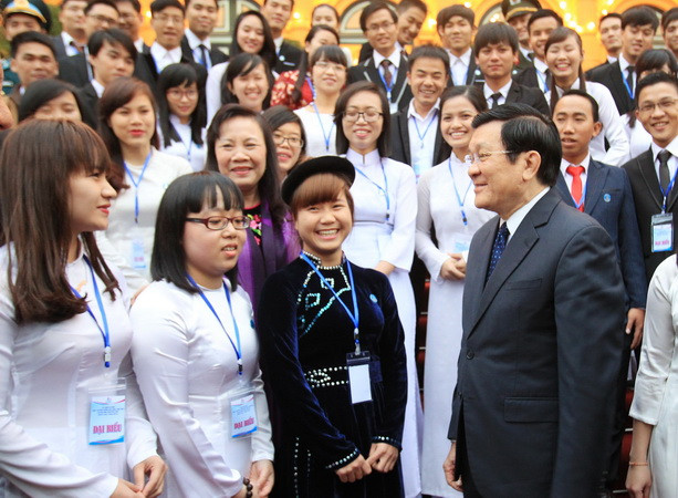 Trao Giải thưởng “Sao tháng Giêng” và tuyên dương "Sinh viên 5 tốt" ảnh 1