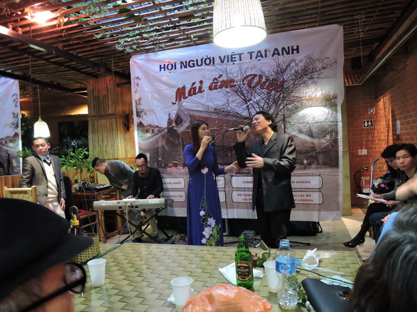 Kiều bào tại Anh hội ngộ tại sự kiện "Mái ấm Việt" 2016 ảnh 1