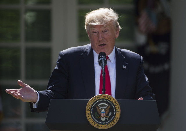 Tổng thống Trump sẽ tiếp tục can dự vào vấn đề chống biến đổi khí hậu ảnh 1
