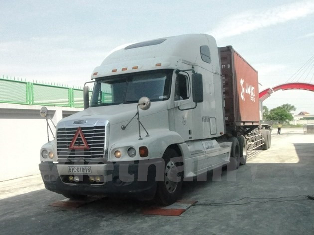 Thủ tướng yêu cầu ngăn chặn xe quá tải sau phản ánh của VietnamPlus ảnh 1