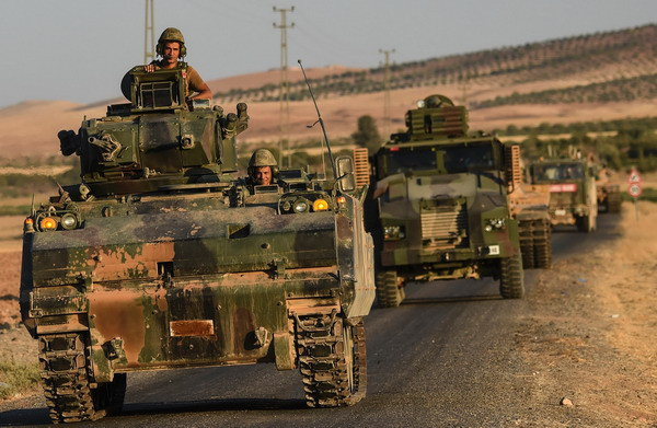 Thổ Nhĩ Kỳ điều binh sỹ và xe bọc thép tới căn cứ quân sự tại Qatar ảnh 1