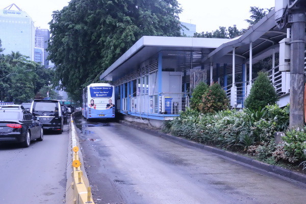 Transjakarta - hệ thống xe buýt nhanh hiệu quả của Indonesia ảnh 4