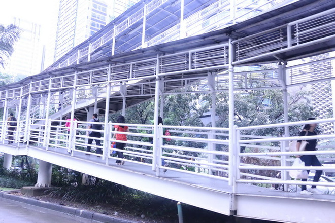 Transjakarta - hệ thống xe buýt nhanh hiệu quả của Indonesia ảnh 3