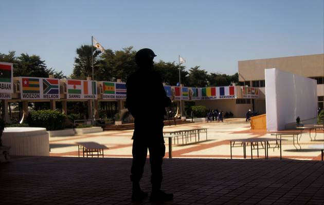 Pháp giúp châu Phi "xóa bỏ" mối đe dọa của Hồi giáo cực đoan ảnh 1