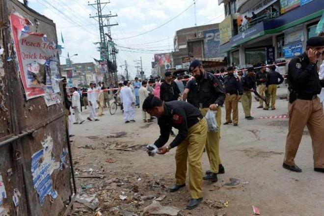 Ít nhất 12 người thiệt mạng trong vụ đánh bom chợ rau quả ở Pakistan ảnh 1