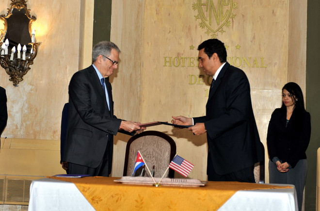 Cuba và Mỹ chính thức ký thỏa thuận chống tràn dầu trên biển ảnh 1