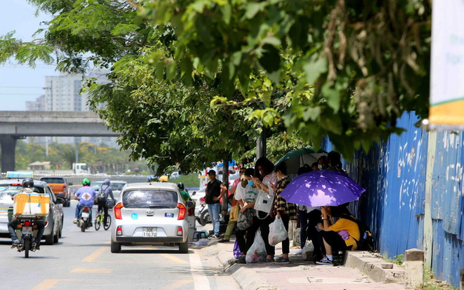 Miền Bắc ngày nắng nóng, cần đề phòng hiện tượng thời tiết cực đoan ảnh 1