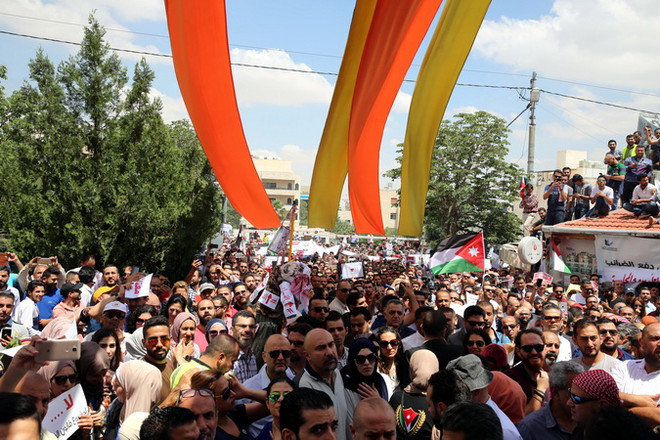 Quốc vương Jordan triệu tập Thủ tướng Hani Mulki tới họp bất thường ảnh 1