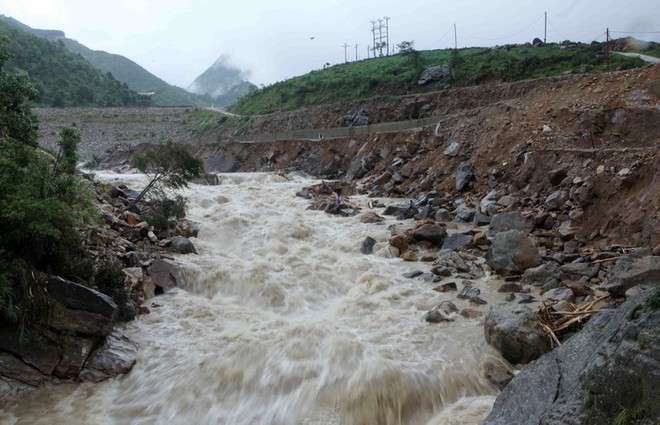 Nhiều thí sinh ở tỉnh Lai Châu phải vắng mặt do mưa bão ảnh 1