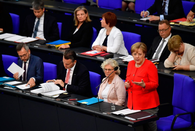 Nội bộ liên minh cầm quyền tại Đức rạn nứt về chính sách người tị nạn ảnh 1