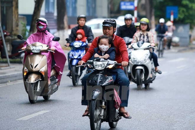 (Ảnh minh họa: Lê Minh Sơn/Vietnam+) Bão số 10 suy yếu thành áp thấp nhiệt đới, Hà Nội tiếp tục rét ảnh 1