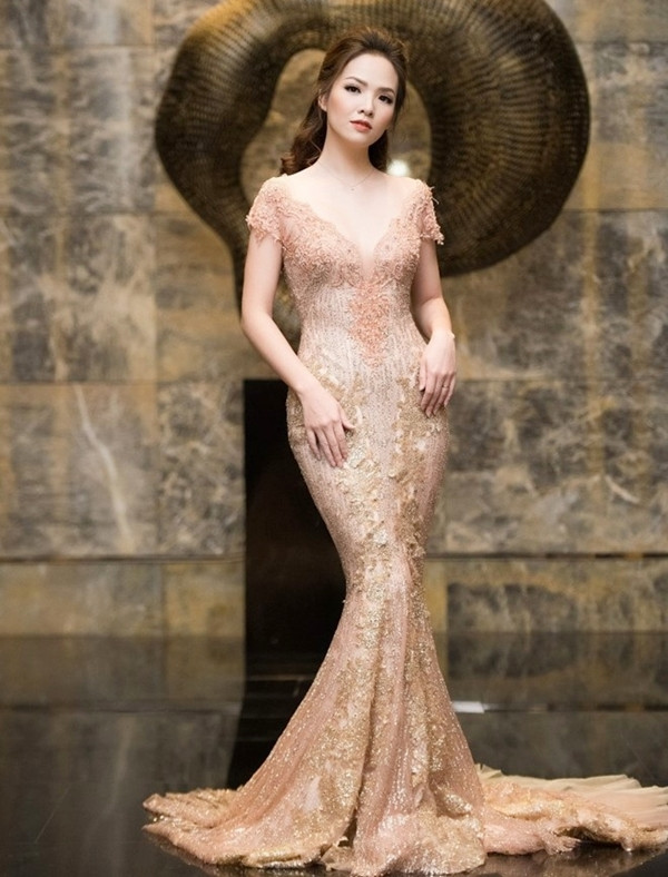 Chiêm ngưỡng 15 bộ đầm đẹp nhất năm 2016 của mỹ nhân Việt ảnh 15