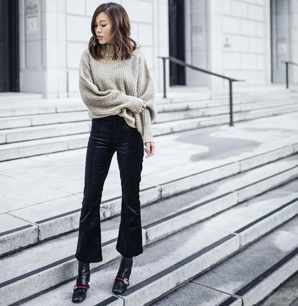 Áo cổ lọ "thống trị" phố Đông, chinh phục tín đồ thời trang thế giới ảnh 8