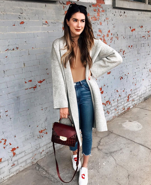 Áo cổ lọ "thống trị" phố Đông, chinh phục tín đồ thời trang thế giới ảnh 7