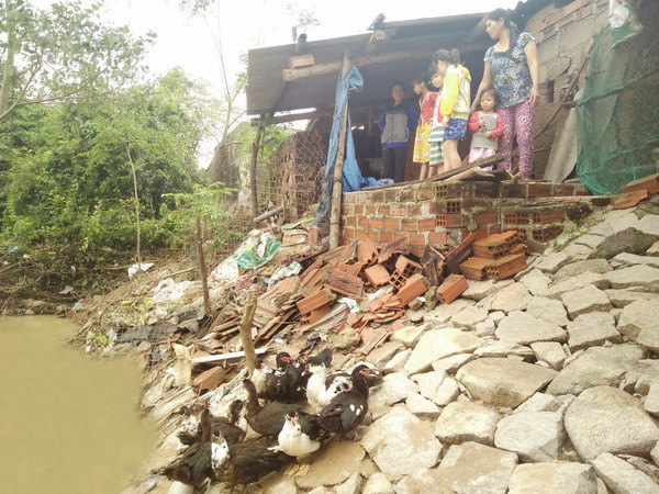 Khánh Hòa: Sạt lở núi làm 2 người chết, ít nhất 2 người mất tích ảnh 1