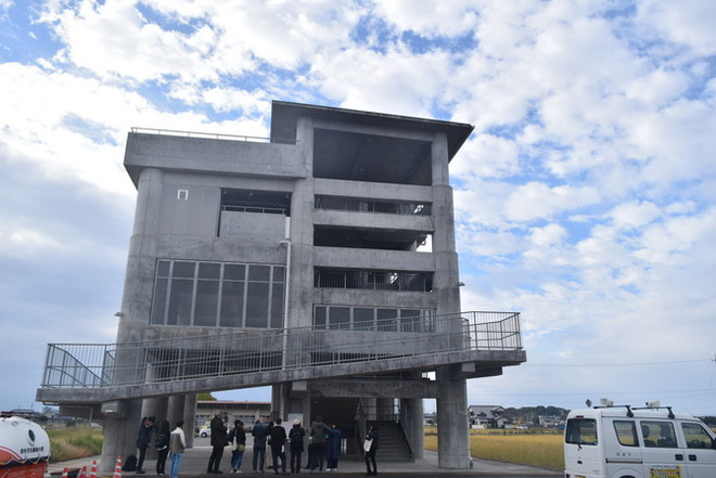 Người Nhật Bản đề phòng sóng thần bằng giải pháp gì? ảnh 1