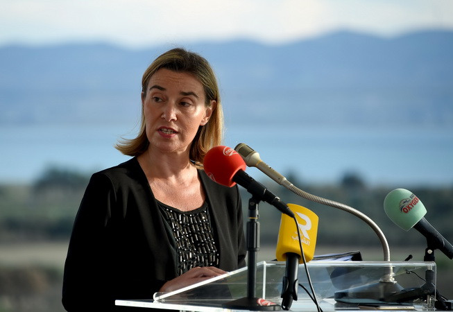 Đại diện cấp cao phụ trách an ninh và chính sách đối ngoại của EU Federica Mogherini. (Nguồn: AFP/TTXVN) Quan hệ EU-Cuba sẽ không bị ảnh hưởng bởi ông Donald Trump ảnh 1