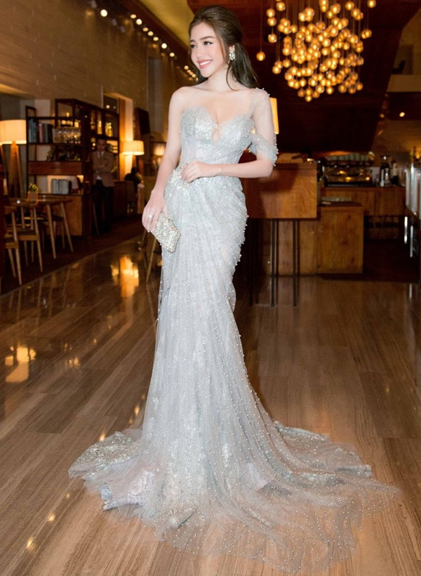 Chiêm ngưỡng 15 bộ đầm đẹp nhất năm 2016 của mỹ nhân Việt ảnh 9