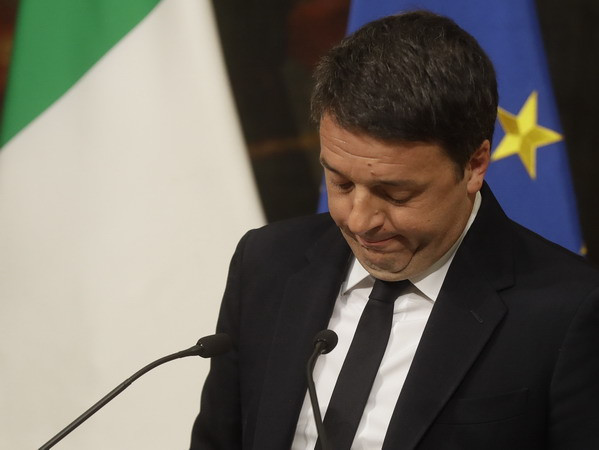 Thủ tướng Italy Matteo Renzi chính thức đệ đơn từ chức ảnh 1