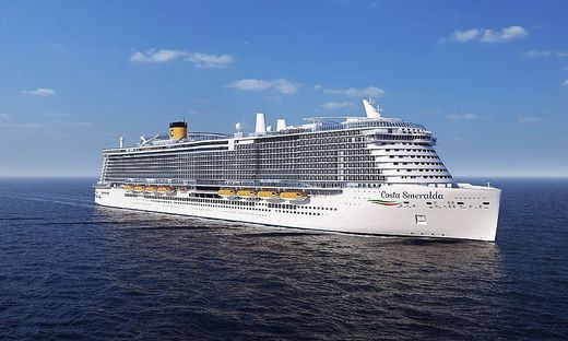 Du khách nghi nhiễm virus corona, du thuyền Italy bị phong tỏa ảnh 1