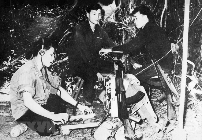 Lặng thầm sau những dòng tin: Duy trì làn sóng điện ngày giải phóng ảnh 2