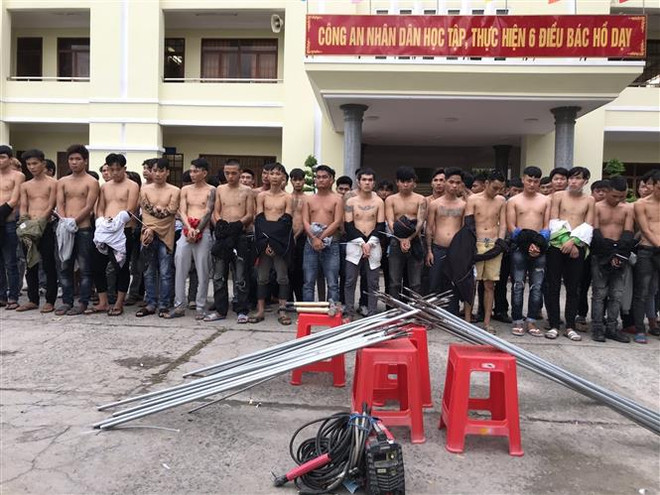 Hai băng nhóm hỗn chiến tranh giành đất: Khởi tố 44 đối tượng ảnh 1