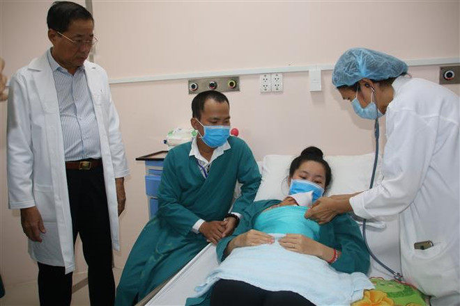 Long An: Cứu sống một bé gái sinh non chỉ nặng 700 gram ảnh 1