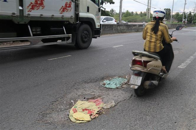 Quốc lộ 1 đoạn qua Tiền Giang bị hư hỏng, không đảm bảo an toàn ảnh 2