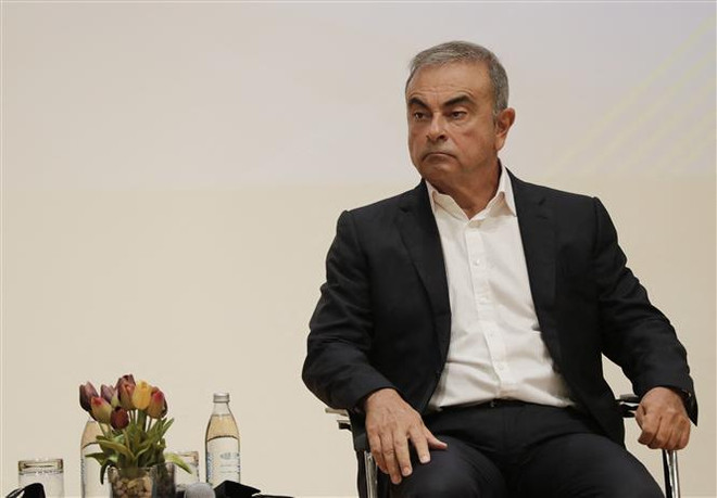 Cựu Chủ tịch tập đoàn sản xuất ôtô Renault-Nissan, ông Carlos Ghosn tại Jounieh, Liban, ngày 29/9/2020. (Ảnh: AFP/TTXVN) Pháp phát lệnh truy nã quốc tế cựu Chủ tịch Nissan Carlos Ghosn ảnh 1