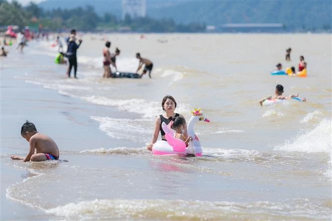 Nghệ An: Sôi động các hoạt động du lịch dịp nghỉ lễ 30/4 và 1/5 ảnh 1