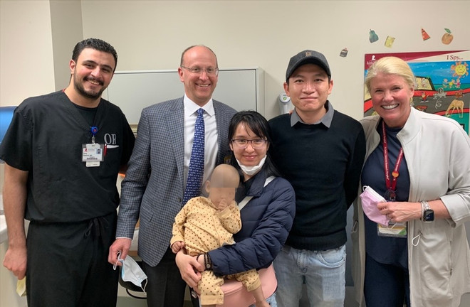 Điều trị thành công u nguyên bào thận hai bên kích thước lớn ở trẻ em ảnh 1