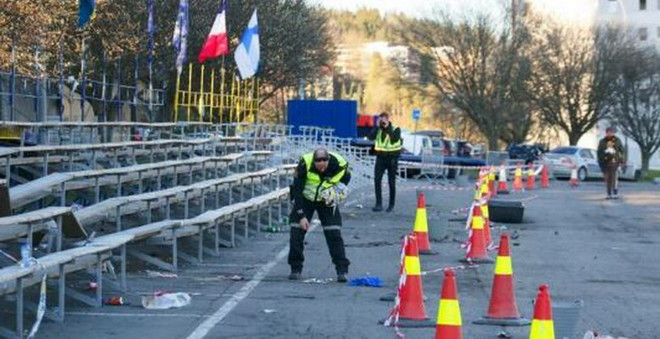 Ôtô lao vào đám đông tại triển lãm môtô khiến nhiều người bị thương ảnh 1