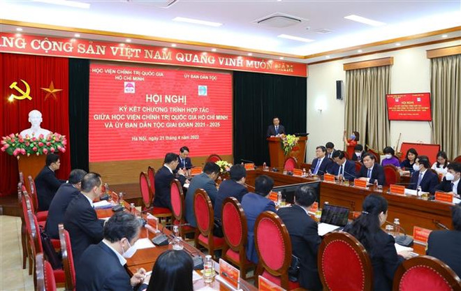 Nâng cao chất lượng đào tạo bồi dưỡng cán bộ làm công tác dân tộc ảnh 2