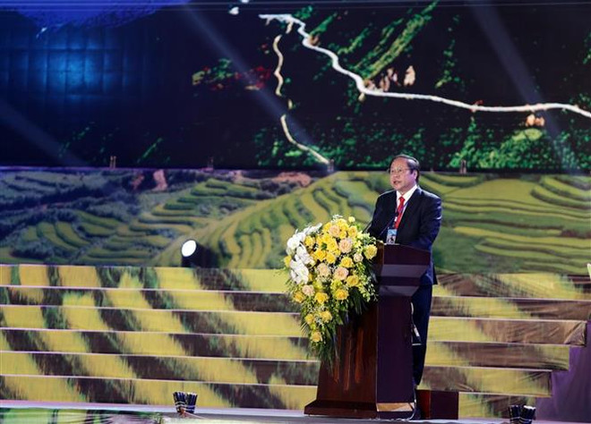 Tuần du lịch 'Về với những đỉnh núi Lai Châu' kỳ vĩ thu hút du khách ảnh 2