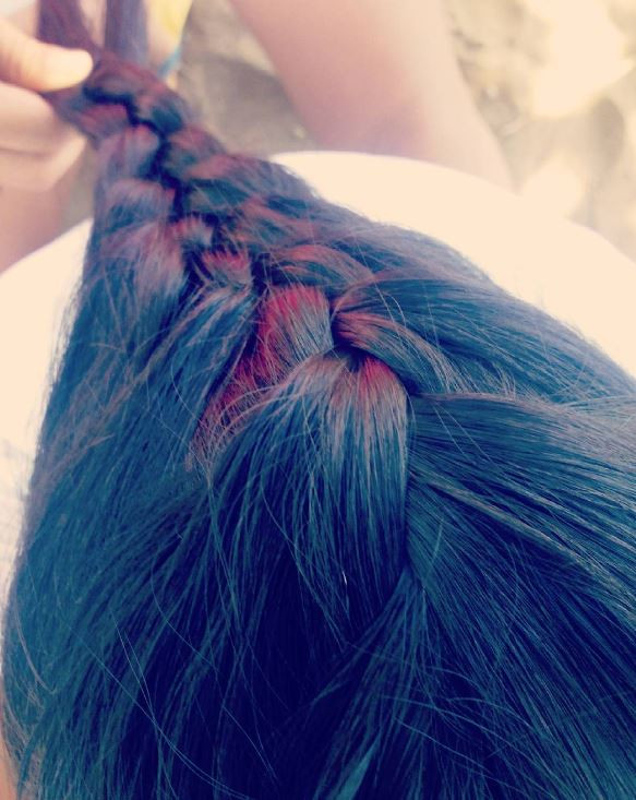 Những bí quyết tết tóc đuôi sam cho mùa Hè bớt nóng ảnh 3