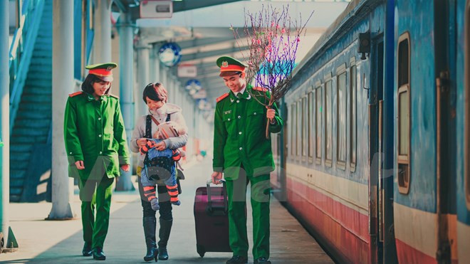 Trại sáng tác mỹ thuật "Vì an ninh Tổ quốc và bình yên cuộc sống" ảnh 1