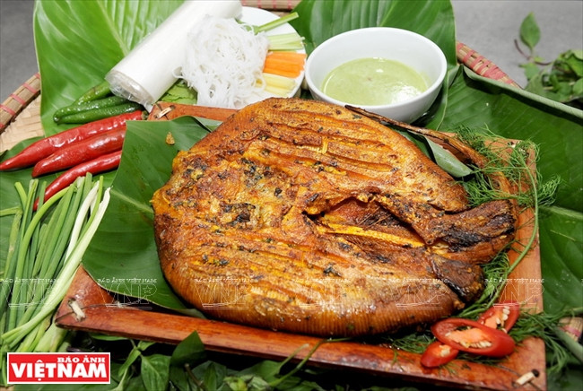 Cá đuối nướng muối ớt xanh - đặc sản của biển Đà Nẵng ảnh 4