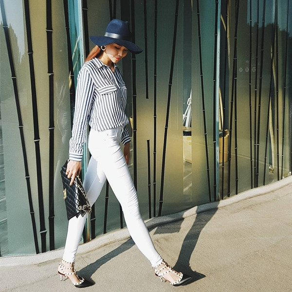 Gam màu xanh-trắng "thống trị" street style của mỹ nhân Việt ảnh 1