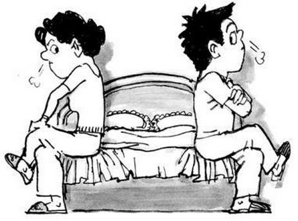 Kinh hoàng người vợ đổ thuốc diệt cỏ vào quần lót để đầu độc chồng ảnh 1