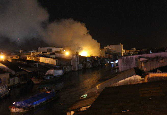 Cháy khu chợ Pakse, tiểu thương người Việt thiệt hại nặng ảnh 1