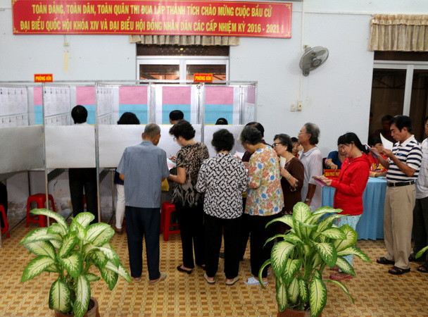 Ngày hội bầu cử của đồng bào các dân tộc Tây Nguyên ảnh 2