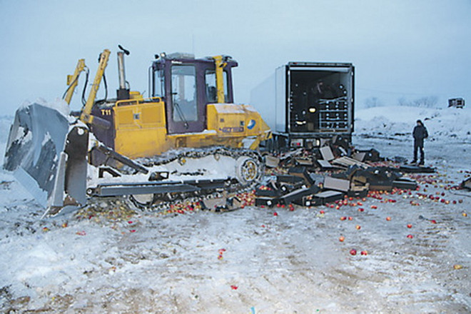 Cấm vận hàng hóa khiến người dân Nga thiệt hại 5,4 tỷ USD ảnh 1