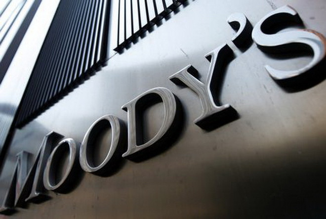 Moody's dọa hạ bậc tín nhiệm các nước sản xuất dầu mỏ vùng Vịnh ảnh 1